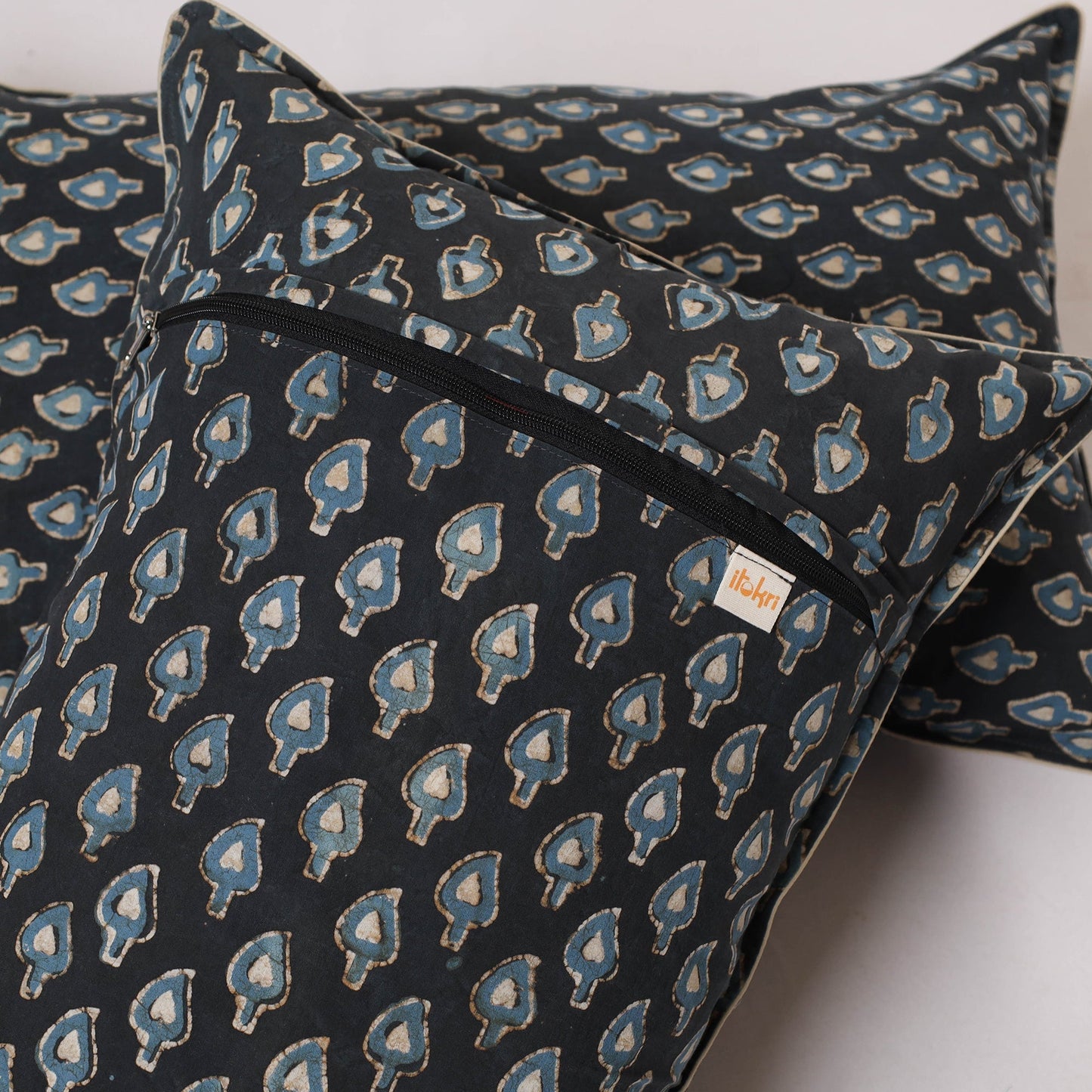 Akola hand pillow cover (set of 2) 03 - handcrafted