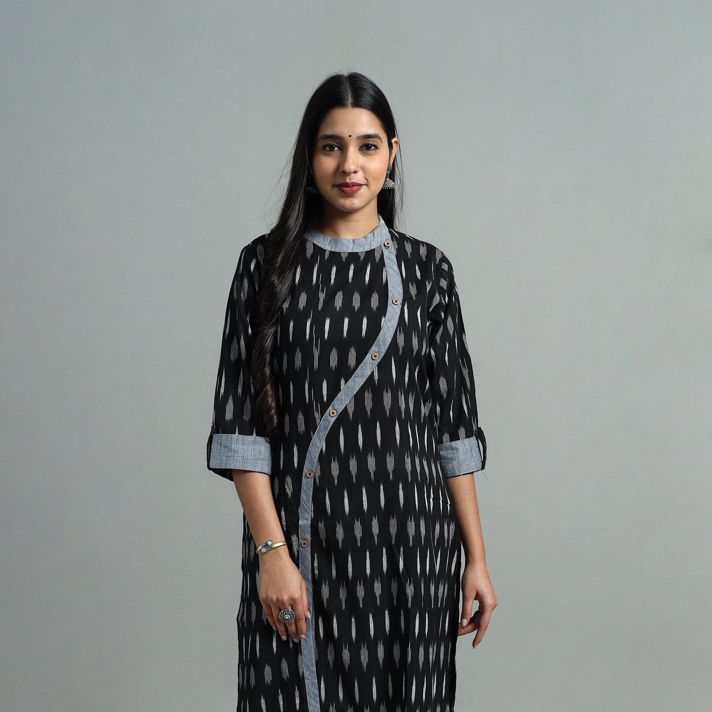 Black - angrakha cotton straight pochampally ikat kurta 09