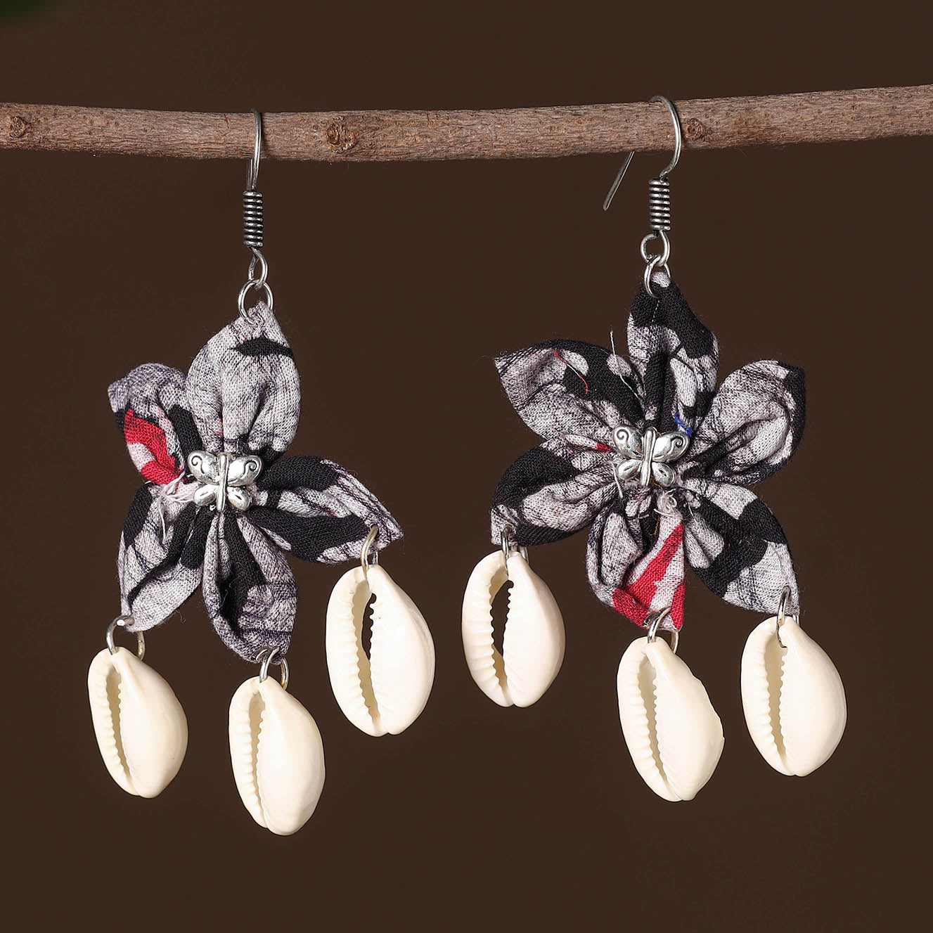 Black - anisa fabart phool kali shell earrings - handcrafted