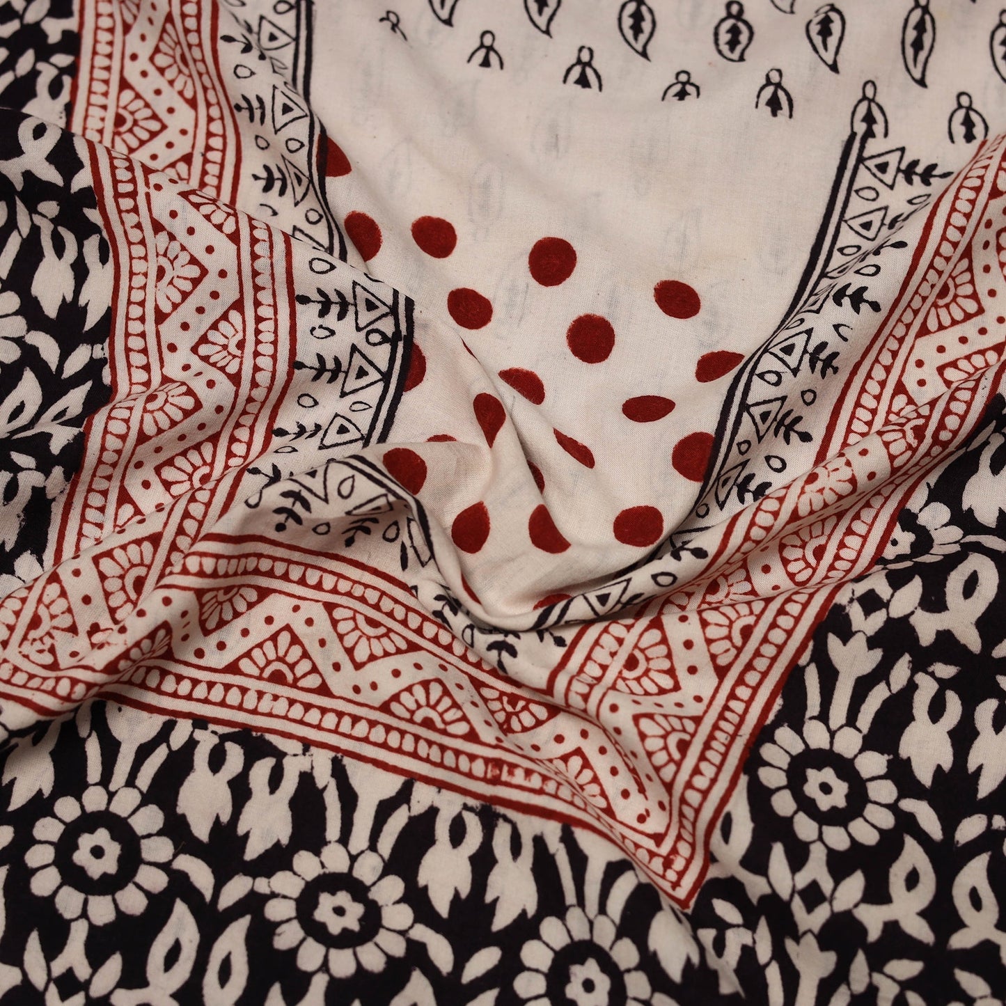 Bagh natural dyed cotton unstitched kurta material (2.95m)