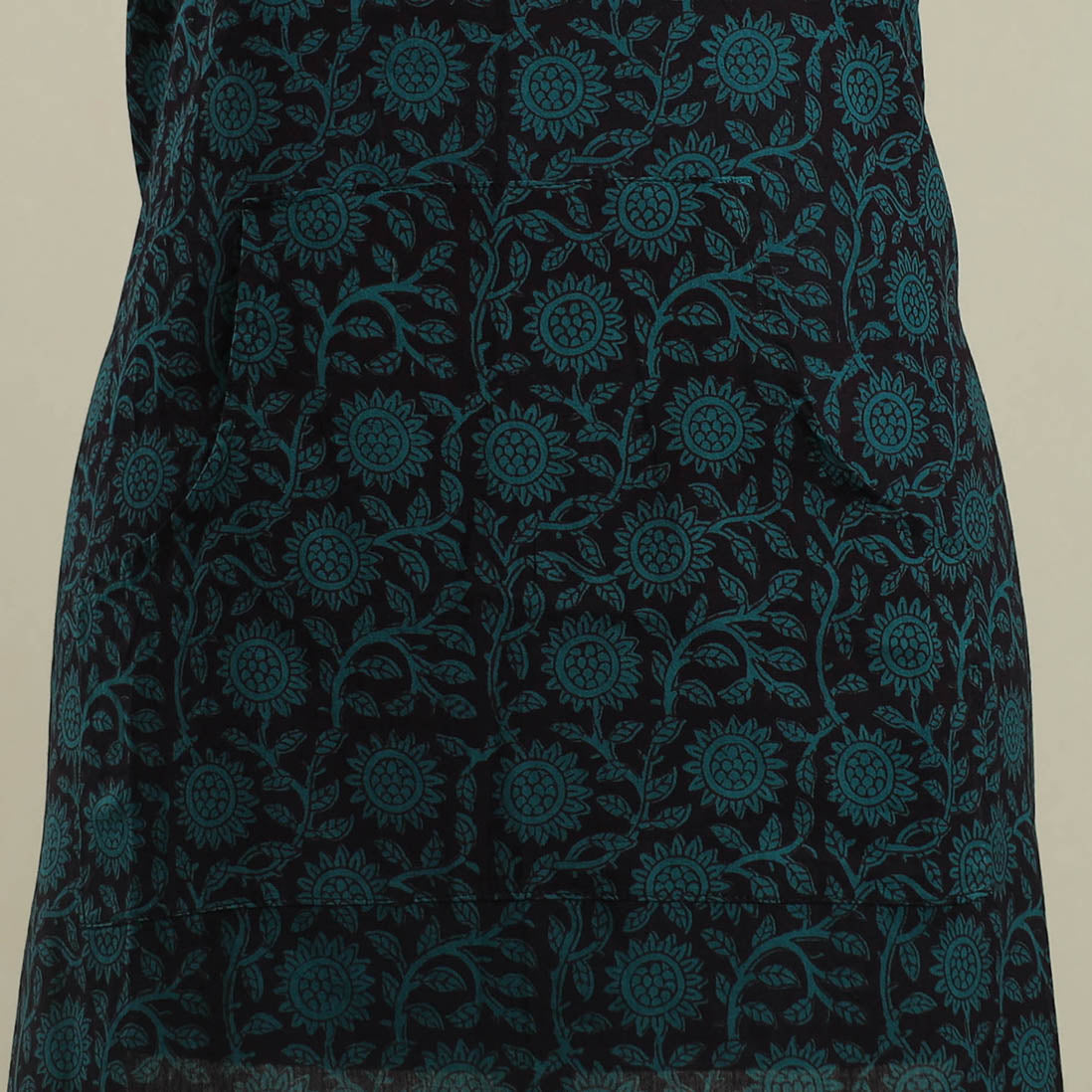 Buy Black Bagh Block Print Cotton Apron with Pocket