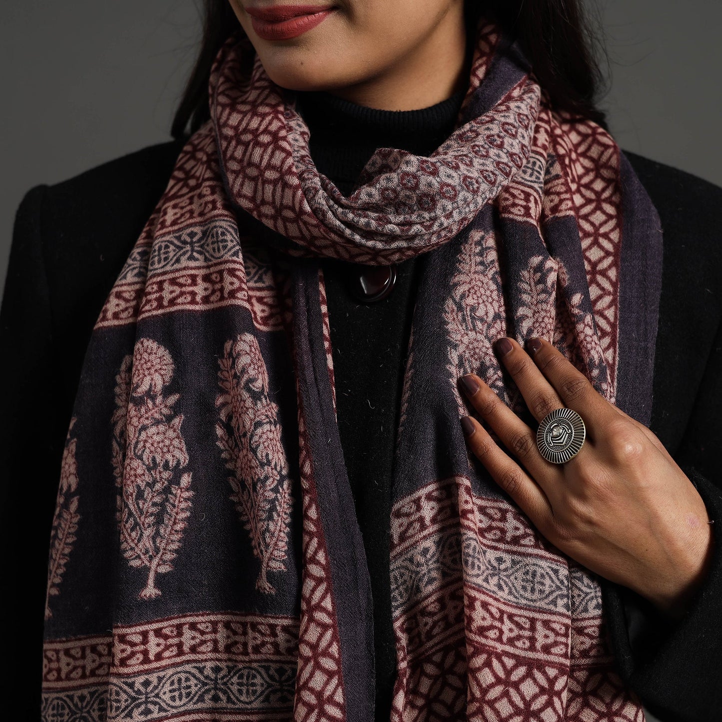 Black - bagh hand printed woollen stole 28 - handcrafted