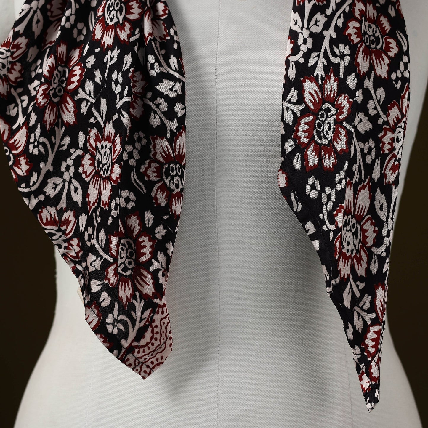 Bagh modal silk pendant necklace scarf 62 - handcrafted