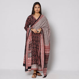 Buy Bagh Block Printing Cotton Kurta with Palazzo & Dupatta Set Online l iTokri.com