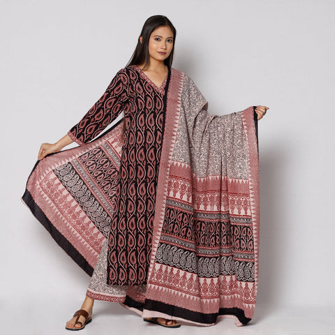 Buy Bagh Block Printing Cotton Kurta with Palazzo & Dupatta Set Online l iTokri.com