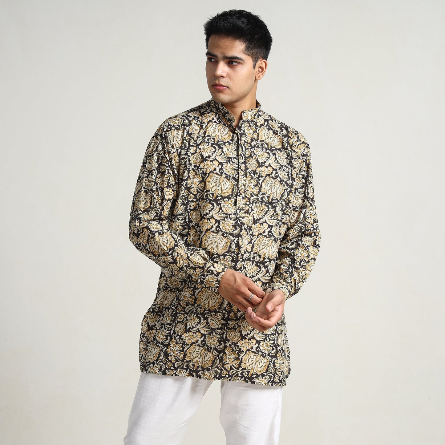 Buy Bagru Block Printed Cotton Men Short Kurta 13 Online at iTokri.com