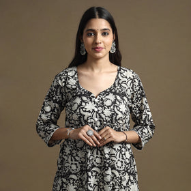 Buy Bagru Hand Block Printed Cotton A-Line Kurta Online at iTokri.com