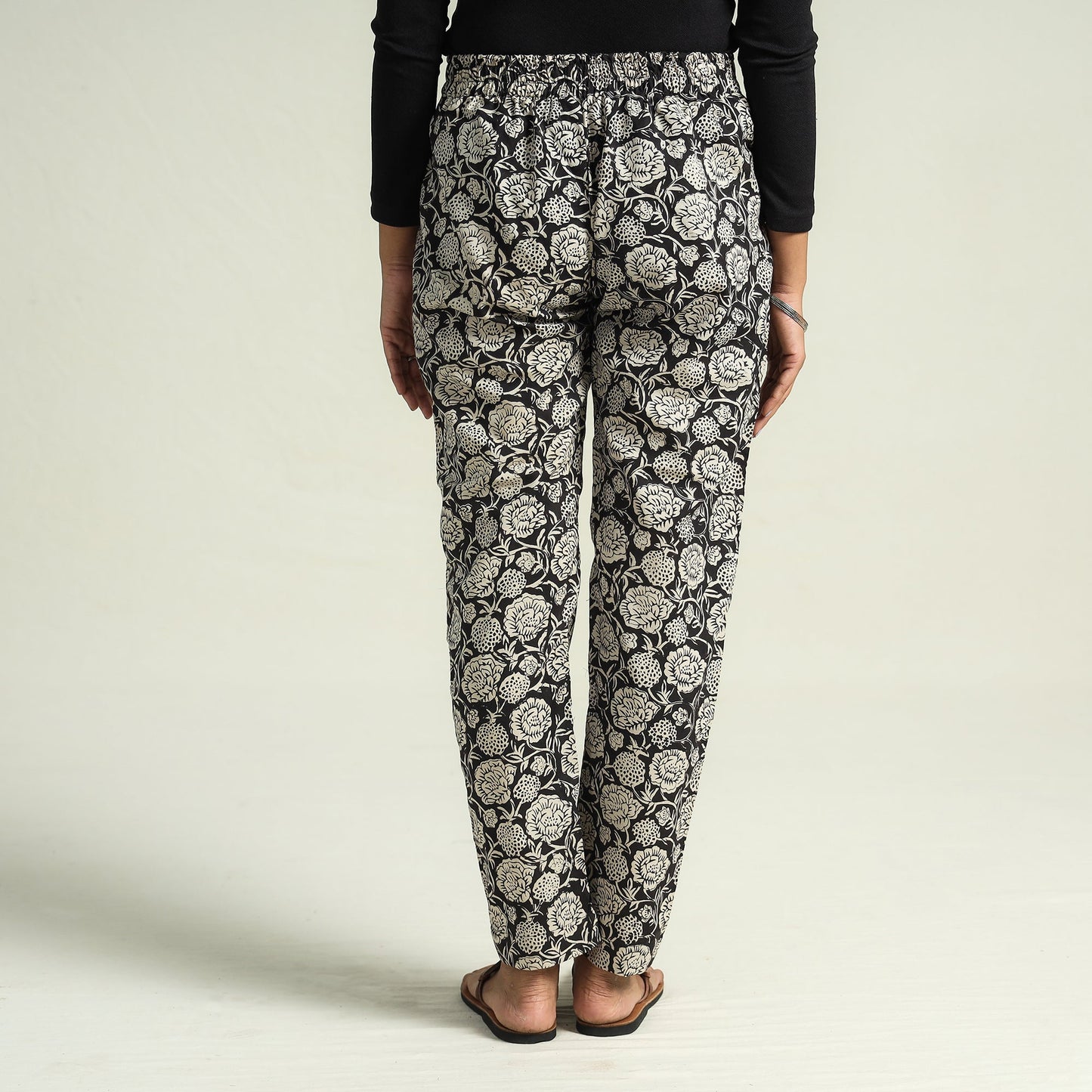 Buy Bagru Block Printed Cotton Tapered Pant Online at iTokri.com