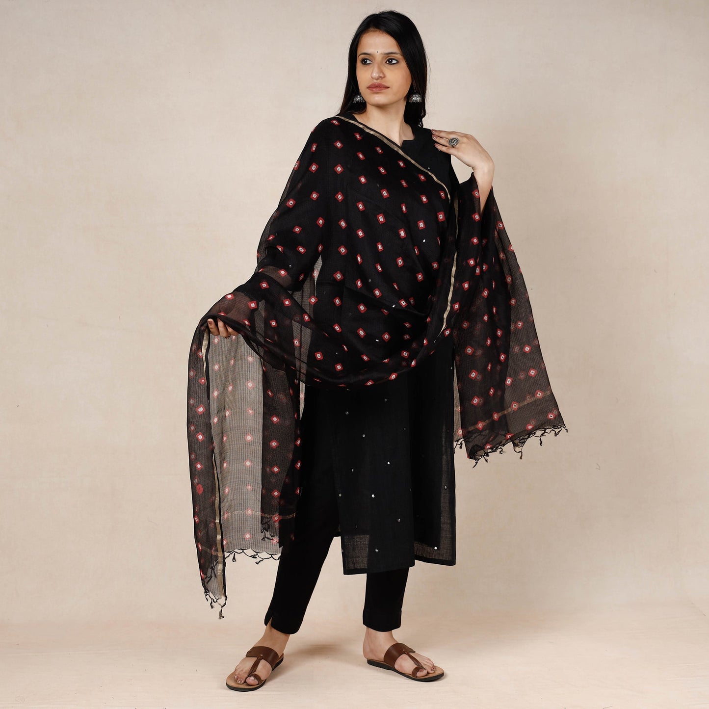  Bandhani Tie-Dye Kota Doria Silk Dupatta with Tassels Online at iTokri.com 