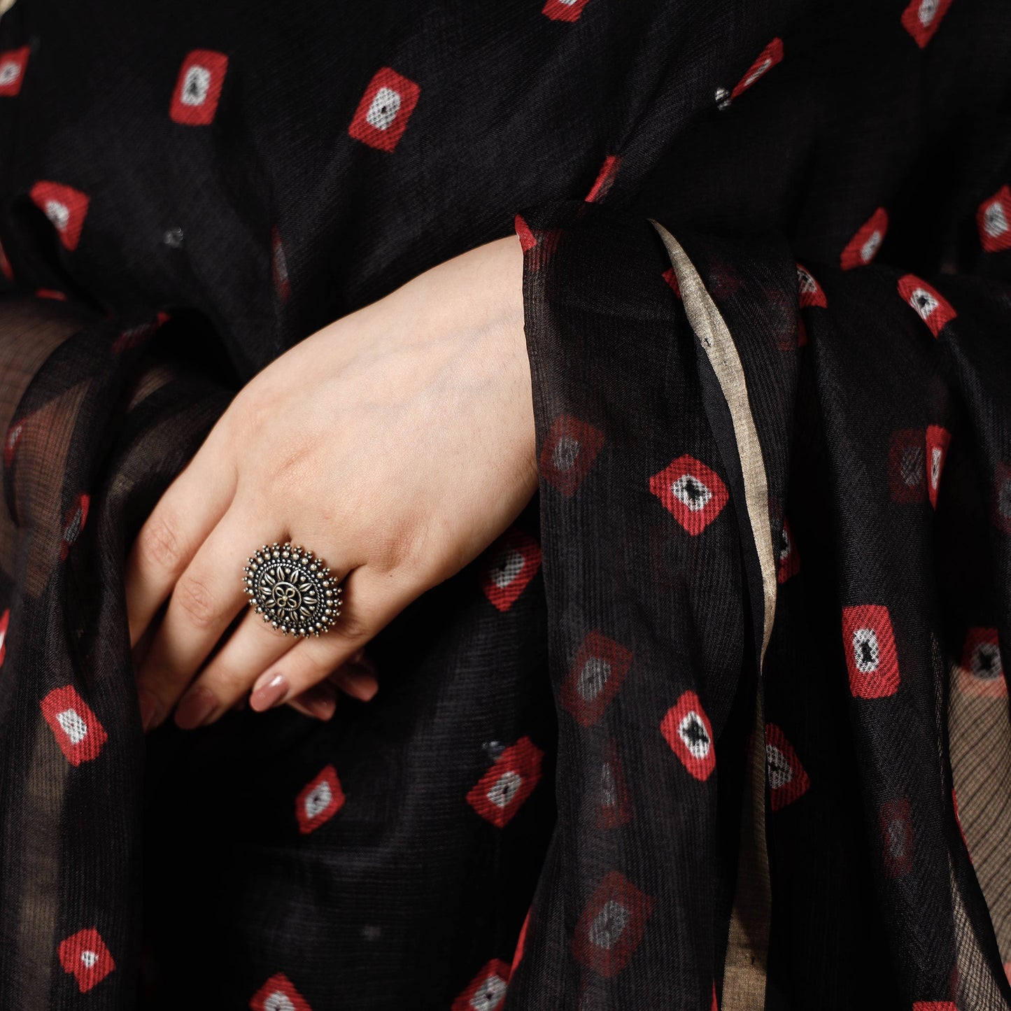  Bandhani Tie-Dye Kota Doria Silk Dupatta with Tassels Online at iTokri.com 