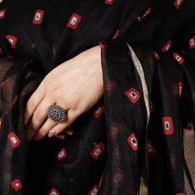  Bandhani Tie-Dye Kota Doria Silk Dupatta with Tassels Online at iTokri.com 