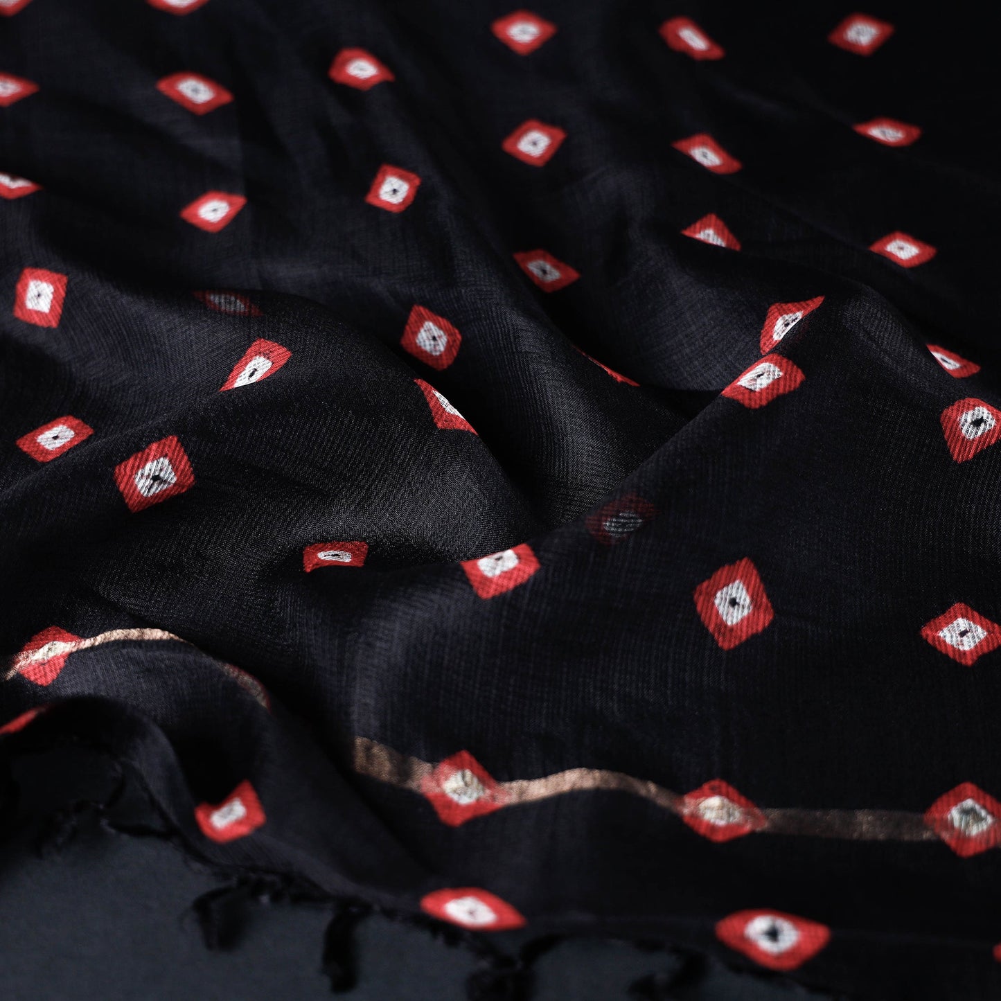  Bandhani Tie-Dye Kota Doria Silk Dupatta with Tassels Online at iTokri.com 