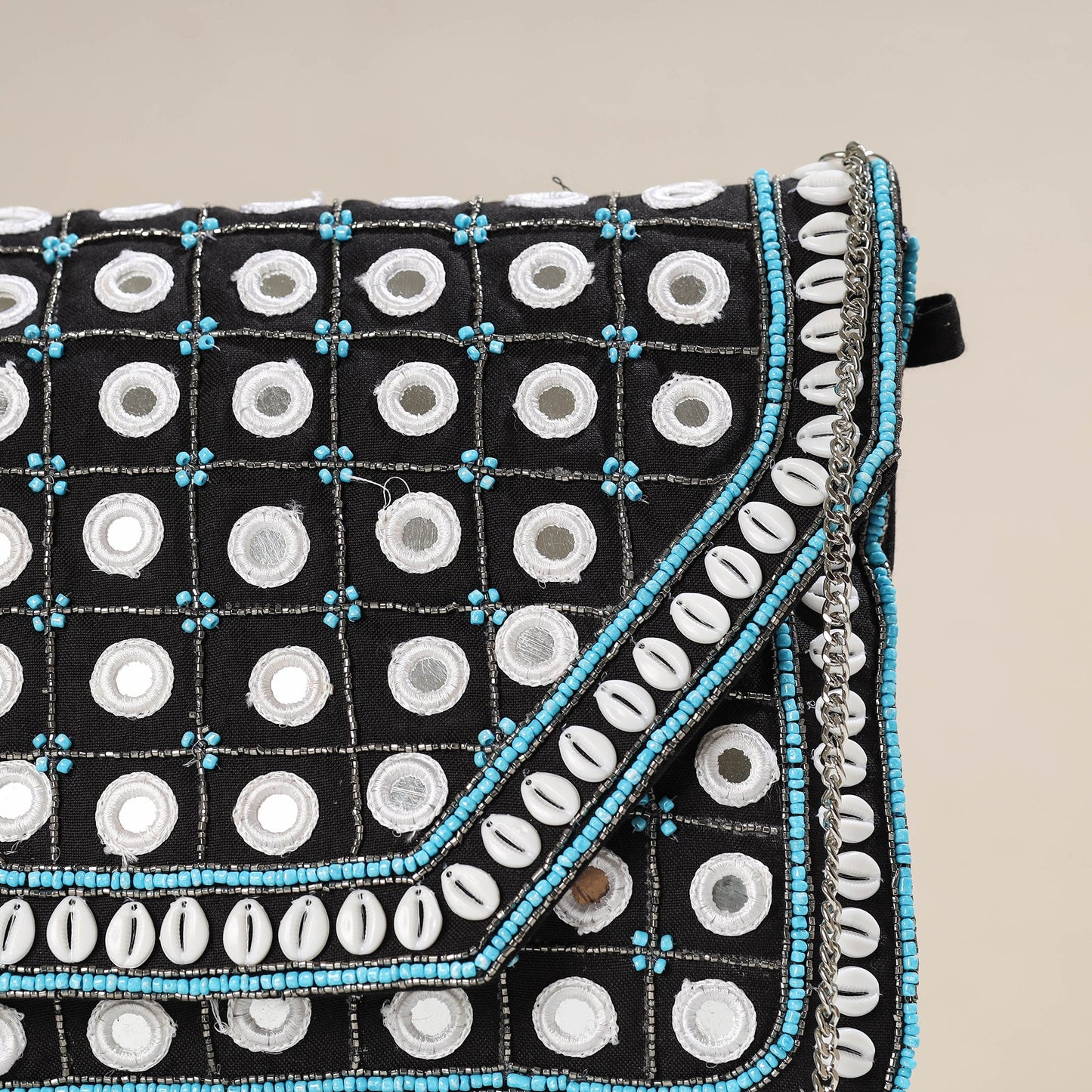 Buy Banjara Boho Ethnic Embellished Handcrafted Sling Bag Online l iTokri.com