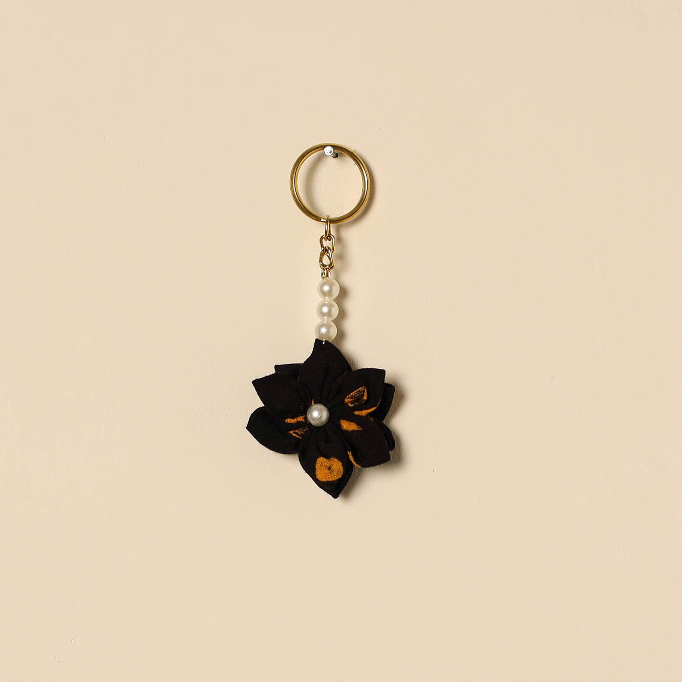 Beaded fabart flower keychain 61 - handcrafted