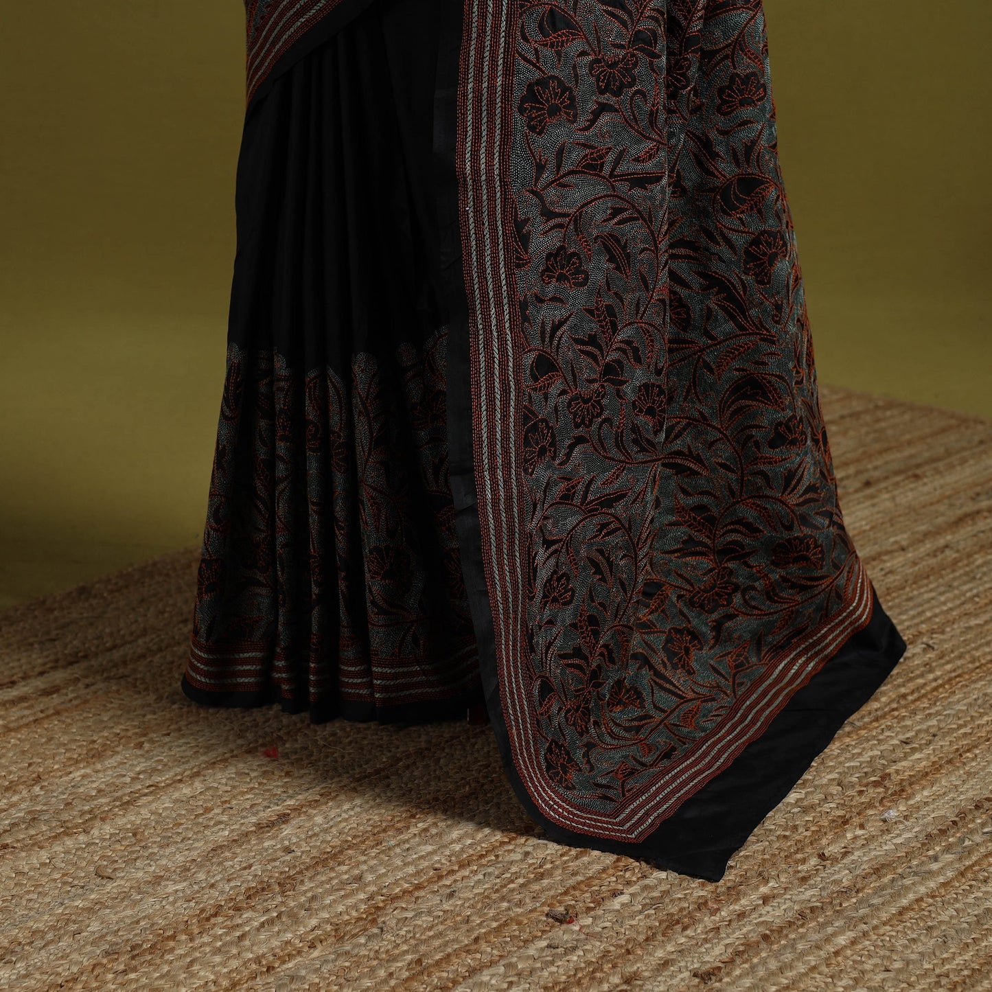 Bengal hand embroidery bangalore silk handloom kantha saree