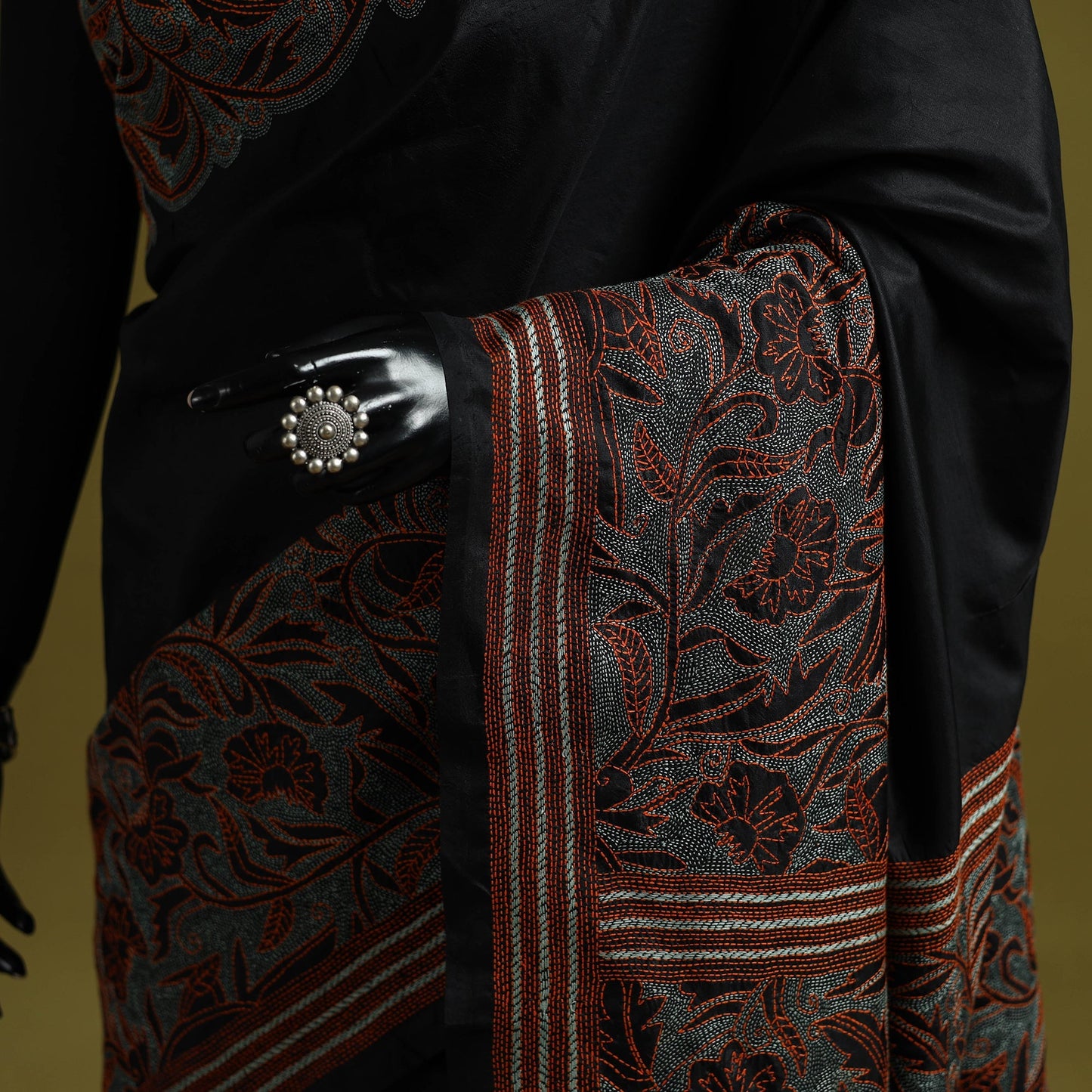 Bengal hand embroidery bangalore silk handloom kantha saree