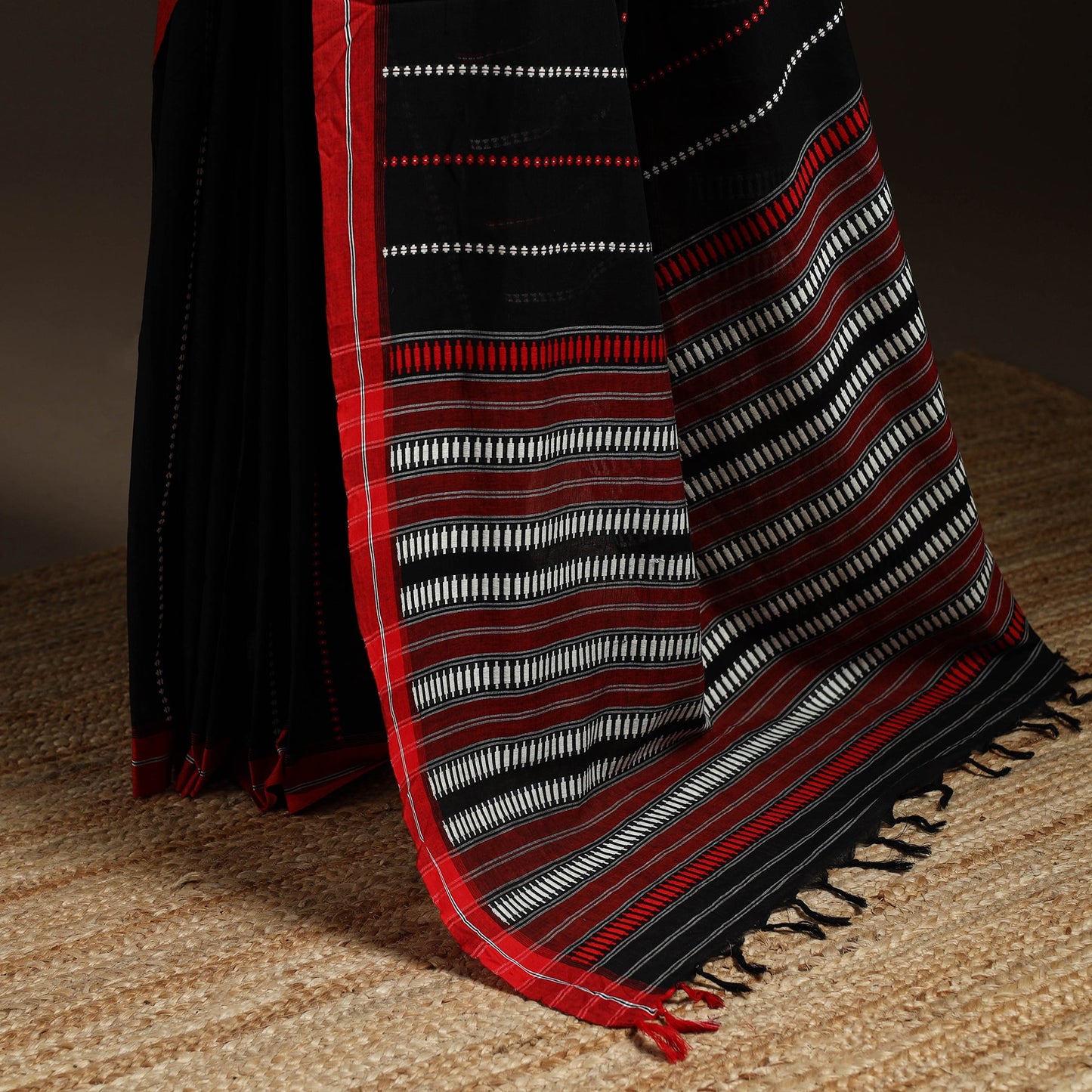 Black - bengal handwoven cotton begumpuri saree 09
