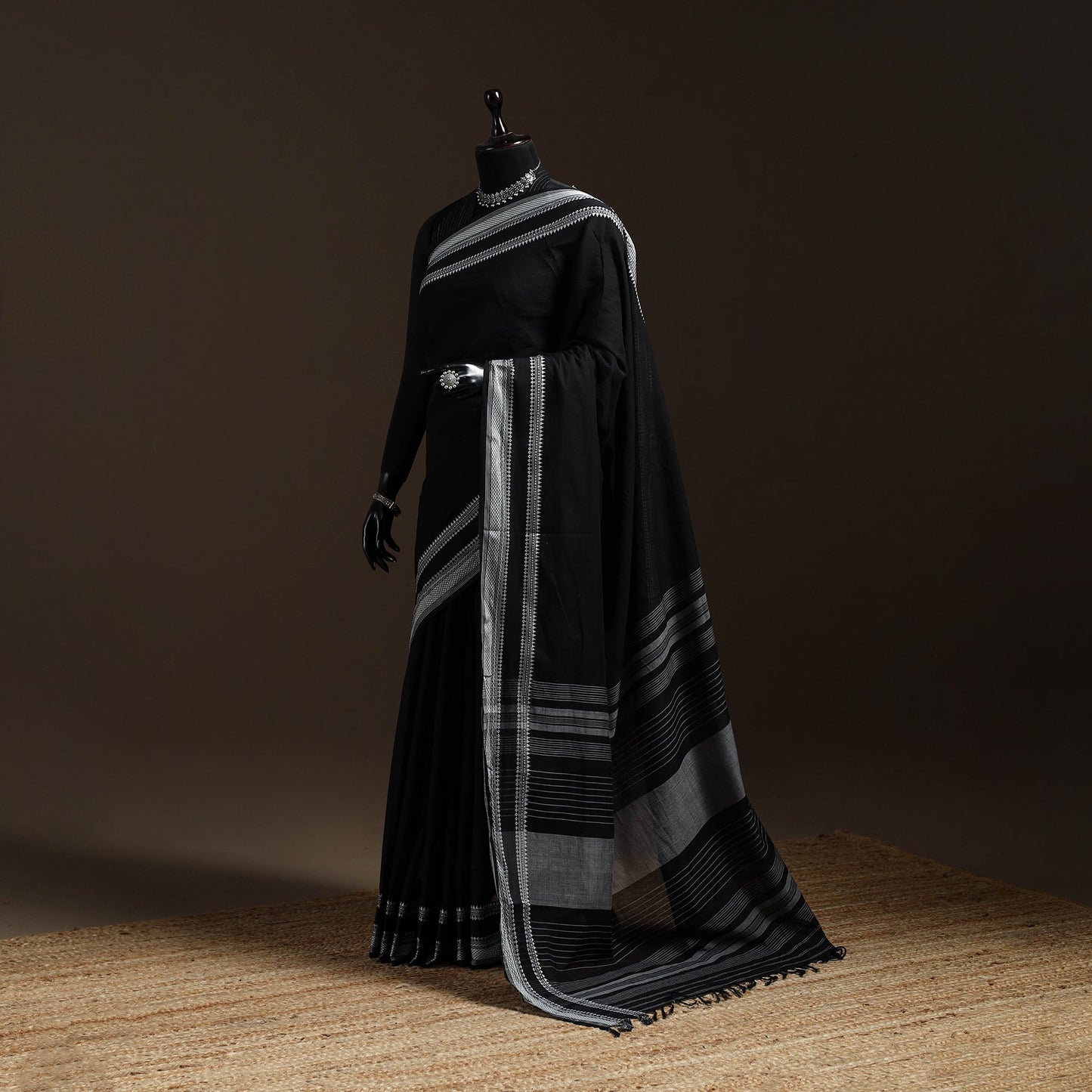 Black - bengal handwoven cotton begumpuri saree 12