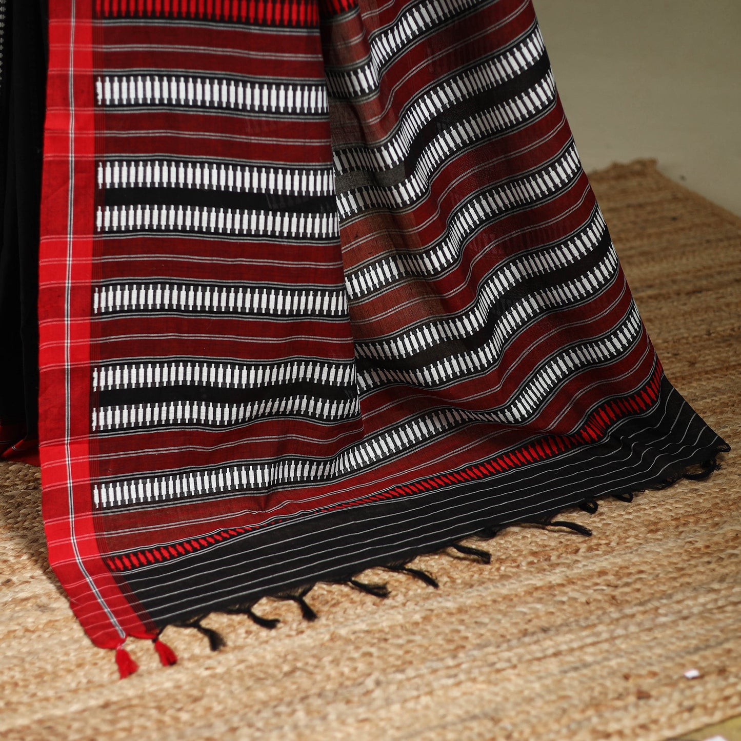 Black - bengal handwoven cotton begumpuri saree 32