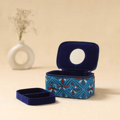 Bengal kantha work handcrafted jewellery box with mirror 15