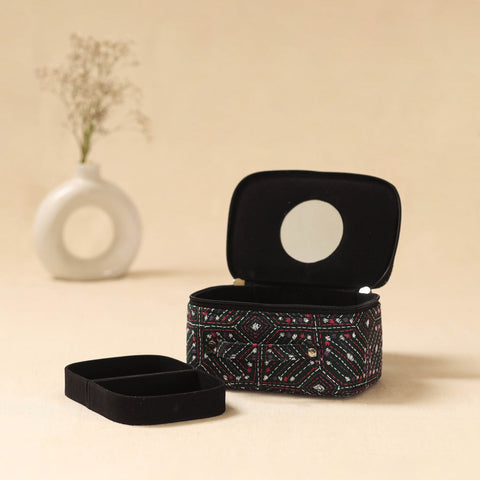 Bengal kantha work handcrafted jewellery box with mirror 16