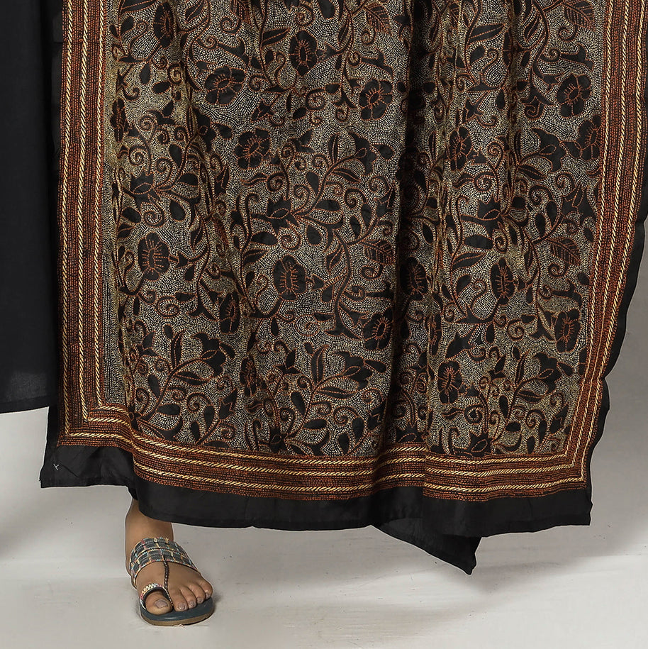 Buy Bengal Nakshi Kantha Tussar Silk Handloom Dupatta Online l iTokri.com