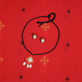 Black Bengali Tant Saree with Matching Jewellery & Blouse