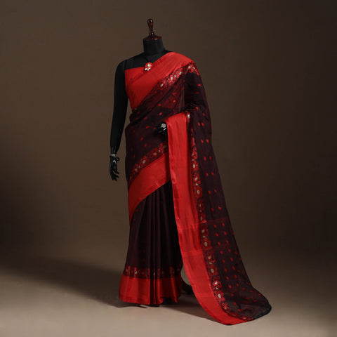 Black Bengali Tant Saree with Matching Jewellery & Blouse