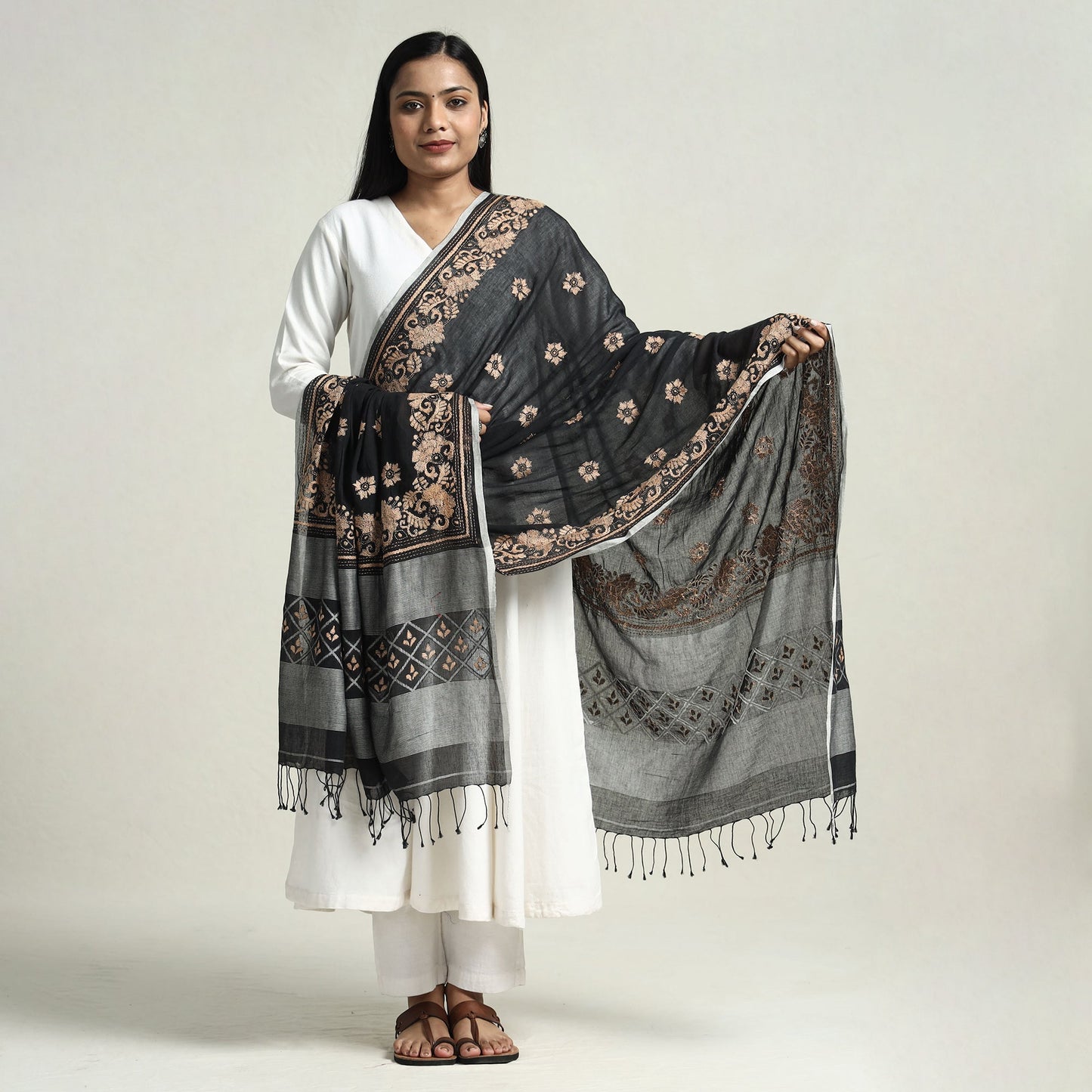 kantha embroidery dupatta