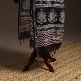 Chanderi silk bagh natural dyed dupatta with zari border 29