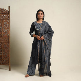 Buy Black Chanderi Silk Bagru Print Kurta Set