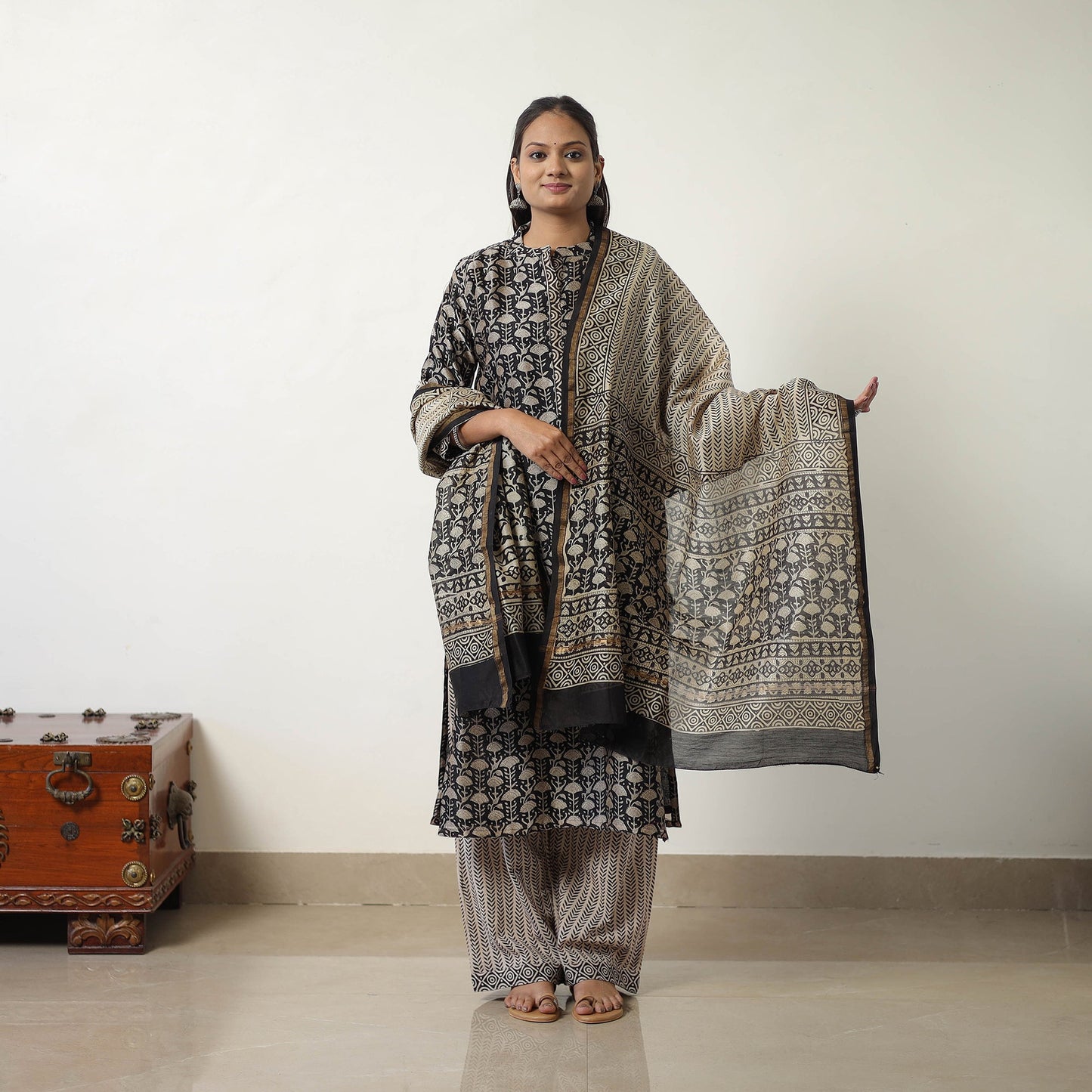 Buy Black Chanderi Silk Hand Block Bagru Print Kurta Set