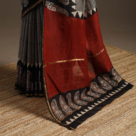 Chanderi silk hand bagru saree with zari border 10