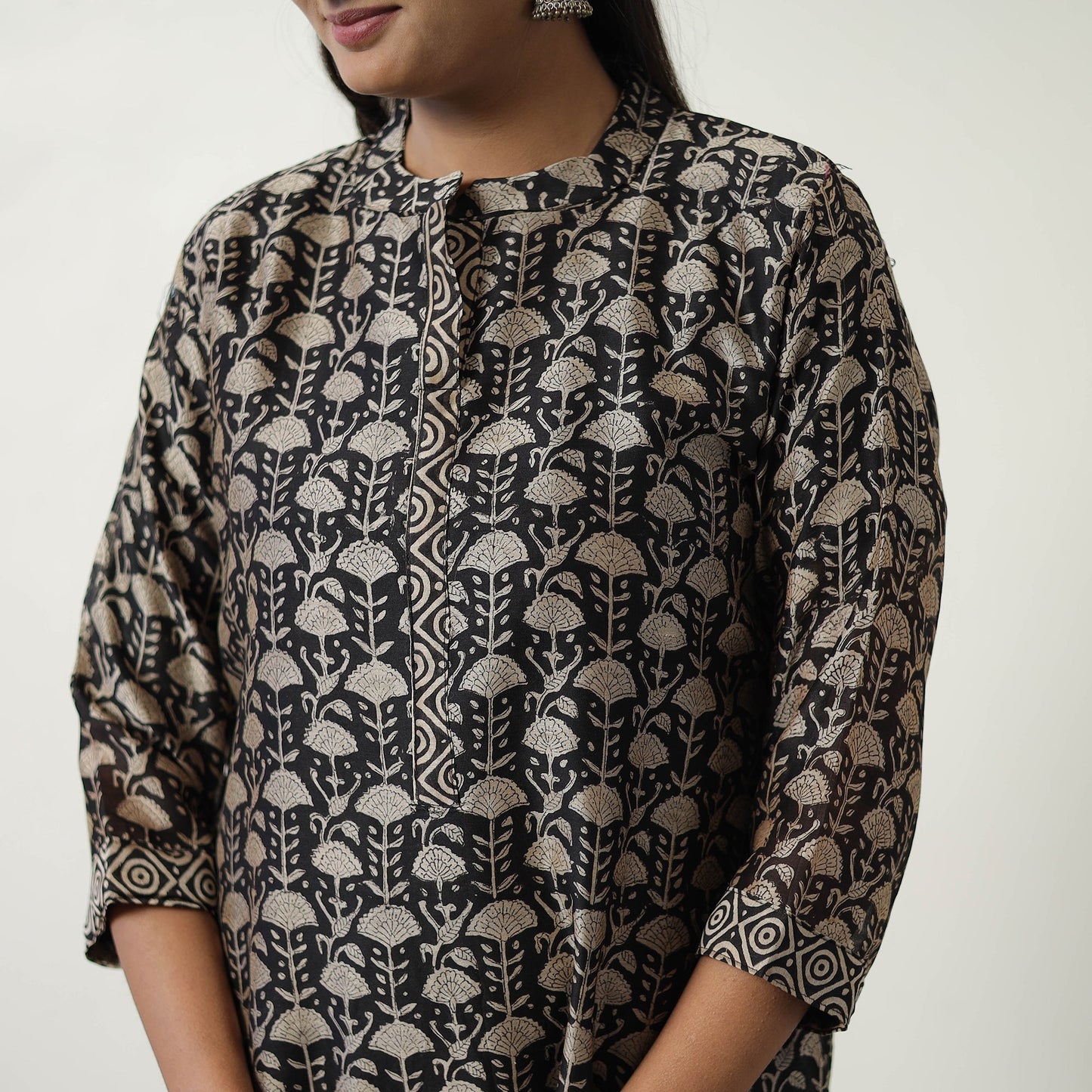 Buy Black Chanderi Silk Hand Block Bagru Print Kurta Set