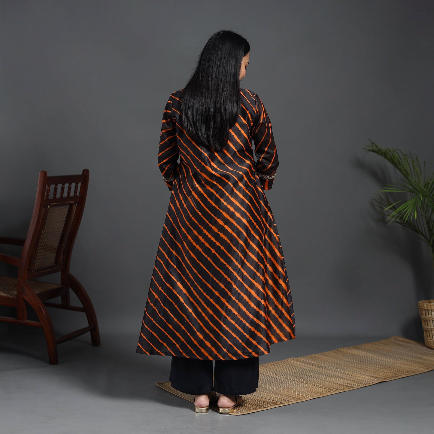 Black - chanderi silk a-line lacework tie-dye leheriya