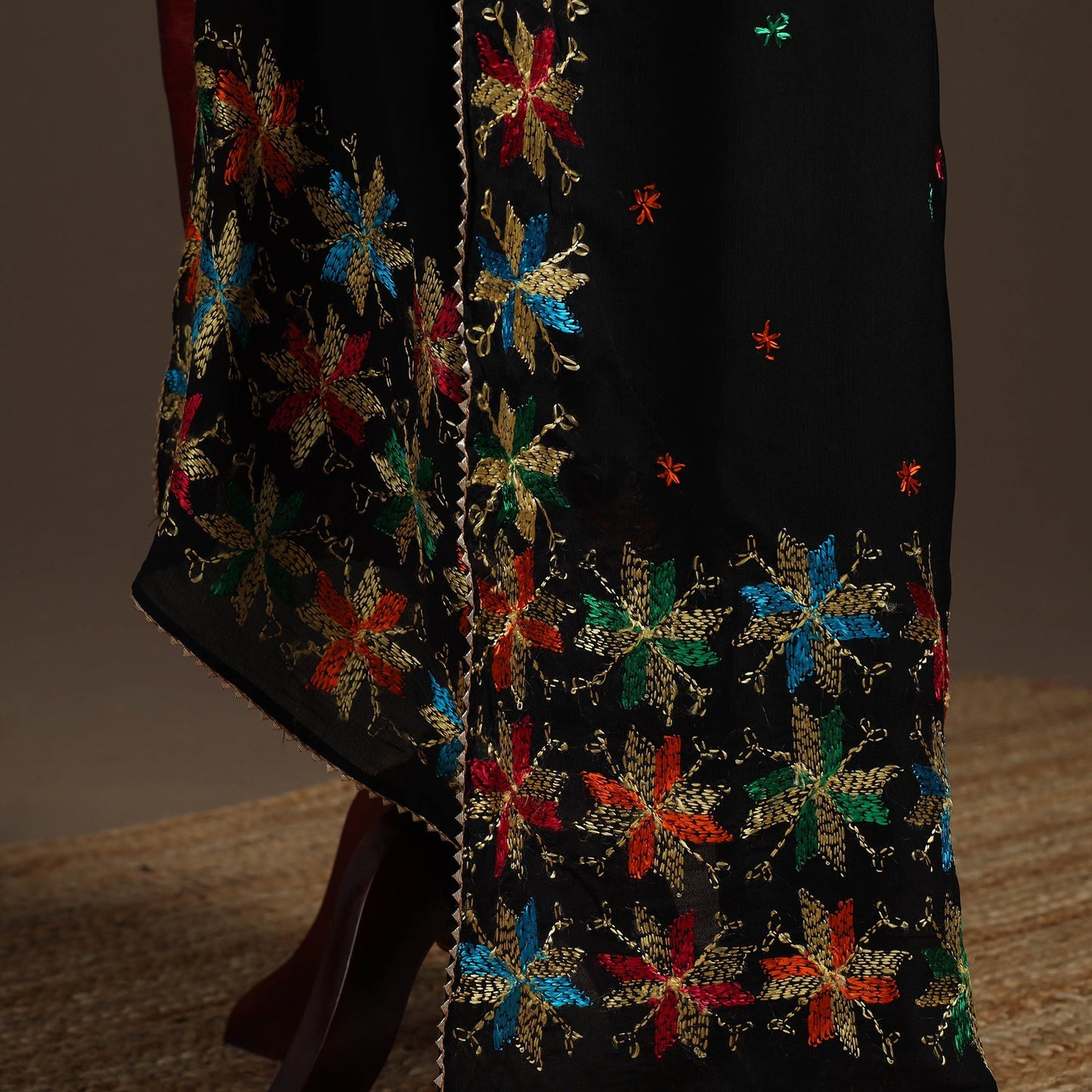 Chinon silk hand embroidered phulkari dupatta 04