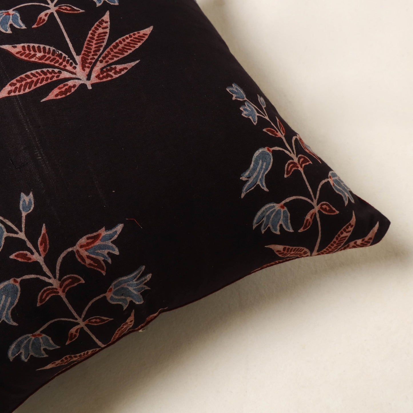 Black - cotton cushion cover 90 - handcrafted