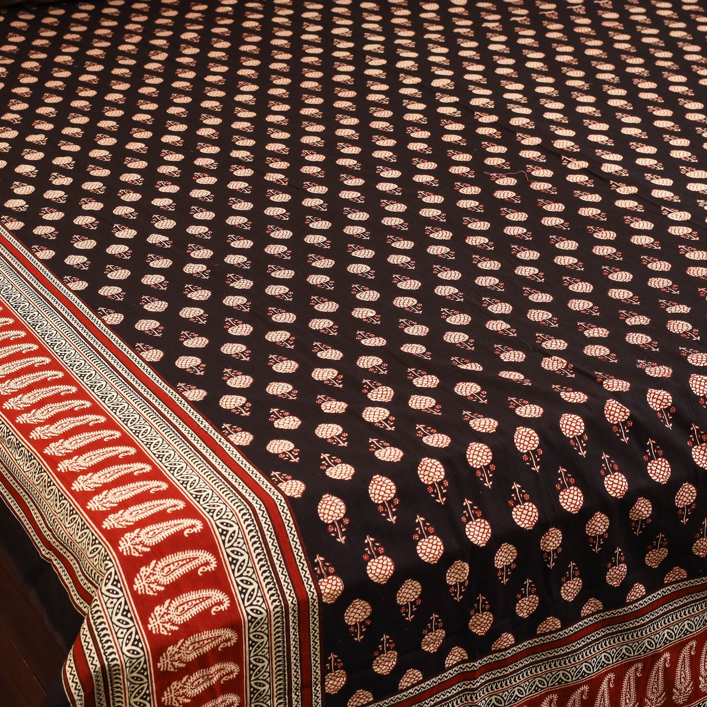 Black - cotton double bagru bed sheet set (108 x 90 in) 02