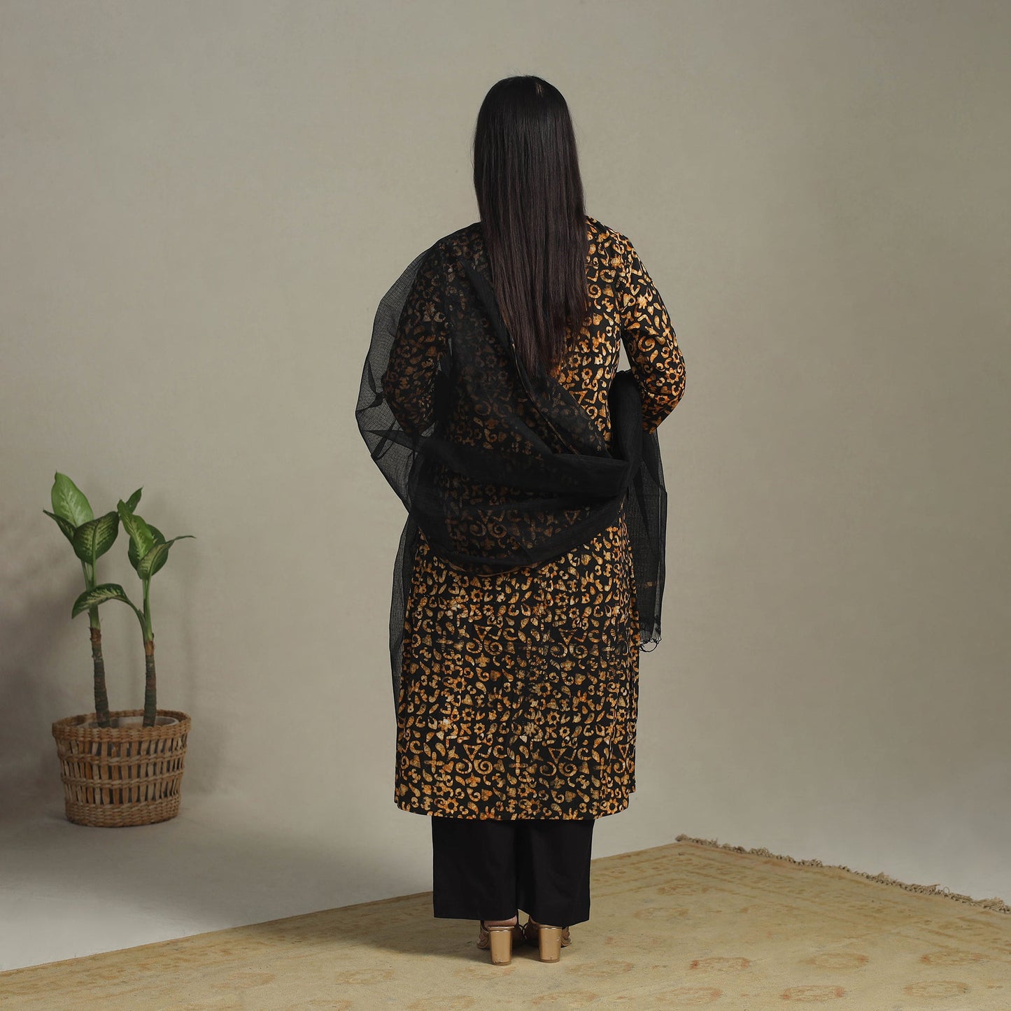 Black Cotton Hand Batik Print Kurta Set (Set of 3)