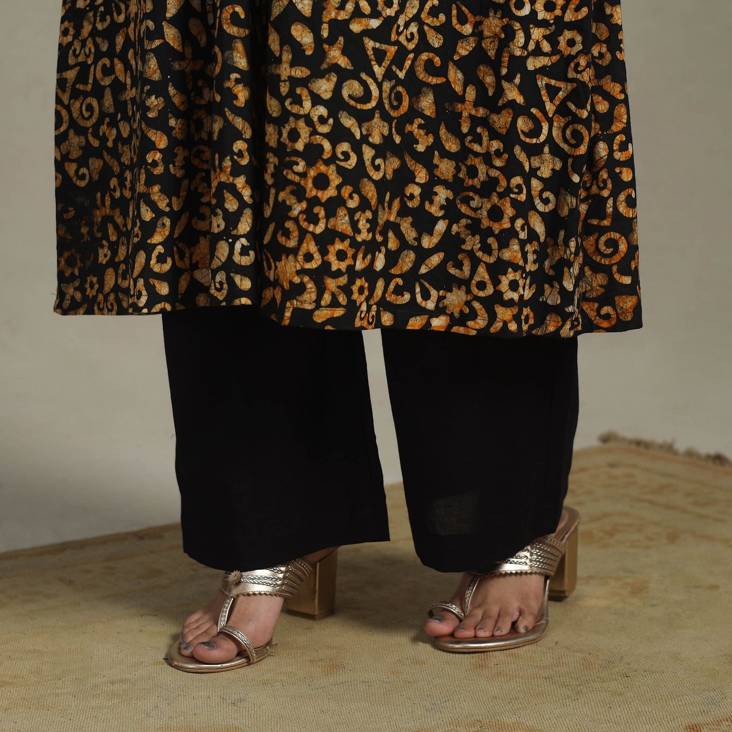 Black Cotton Hand Batik Print Kurta Set (Set of 3)