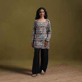 Cotton hand batik short kurta for women 04 - handcrafted