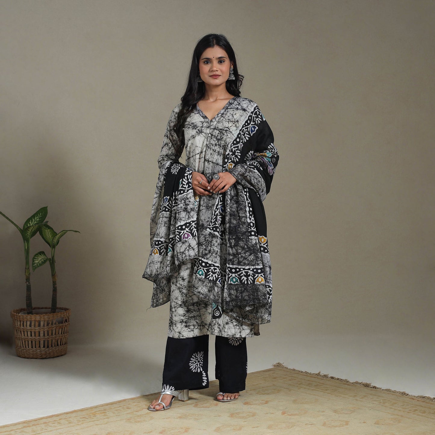 Black Cotton Indonesian Hand Batik Print Kurta Set (Set of 3)