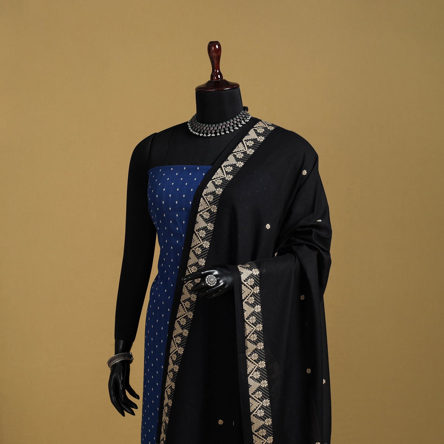 Black - cotton jacquard dupatta with thread border 19