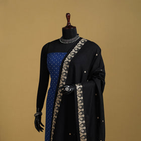 Black - cotton jacquard dupatta with thread border 19