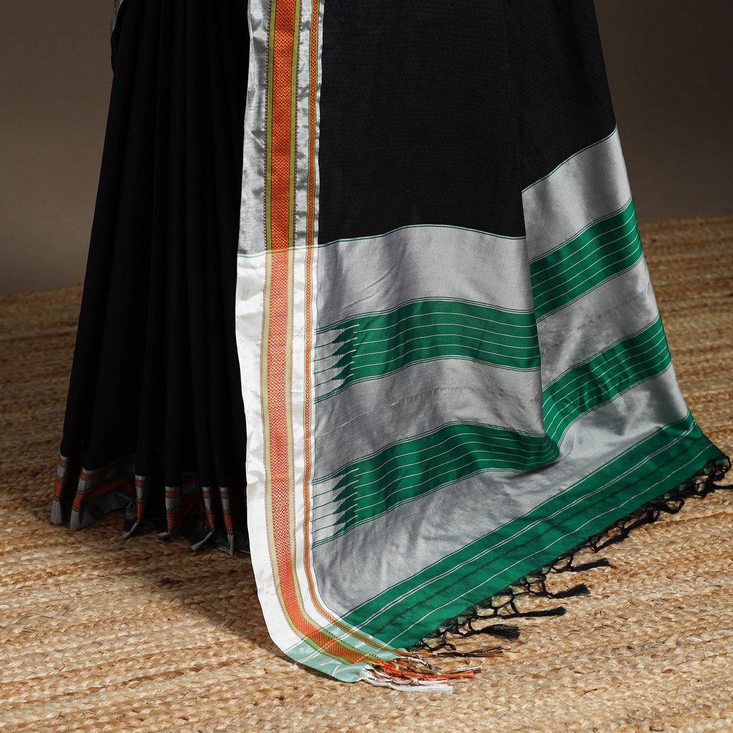 Cotton khun saree with chikki paras border 14 - handcrafted