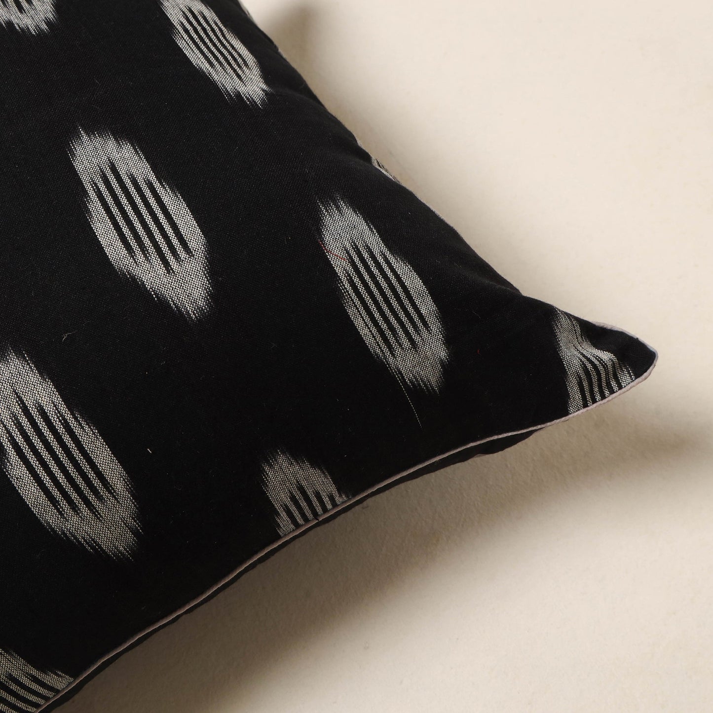 Black - cotton pochampally ikat cushion cover 39