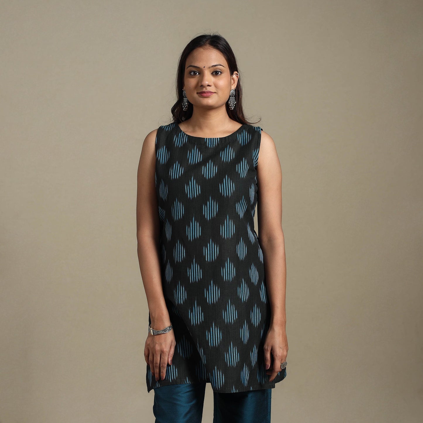 Black - cotton short pochampally ikat kurta 13 - handcrafted