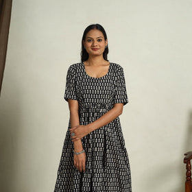 Buy Black Block Print Cotton Tiered Bagru Dress 