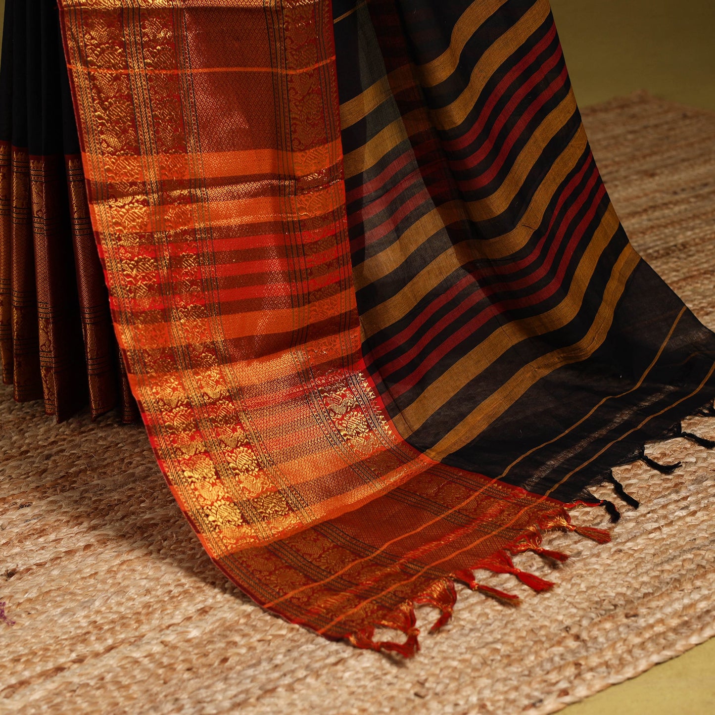 Black - dharwad cotton saree with border 03 - handcrafted