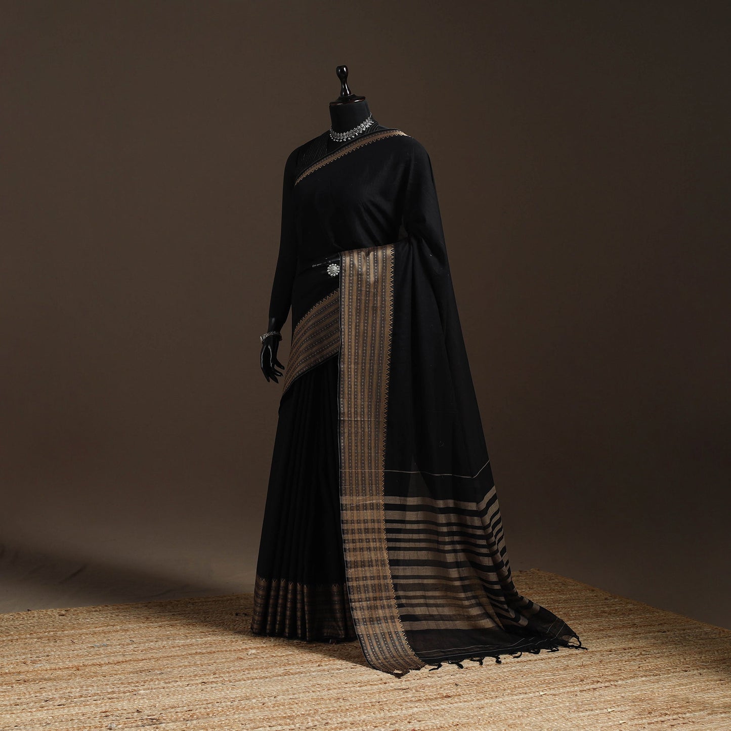 Dharwad cotton saree with border 04 - handcrafted